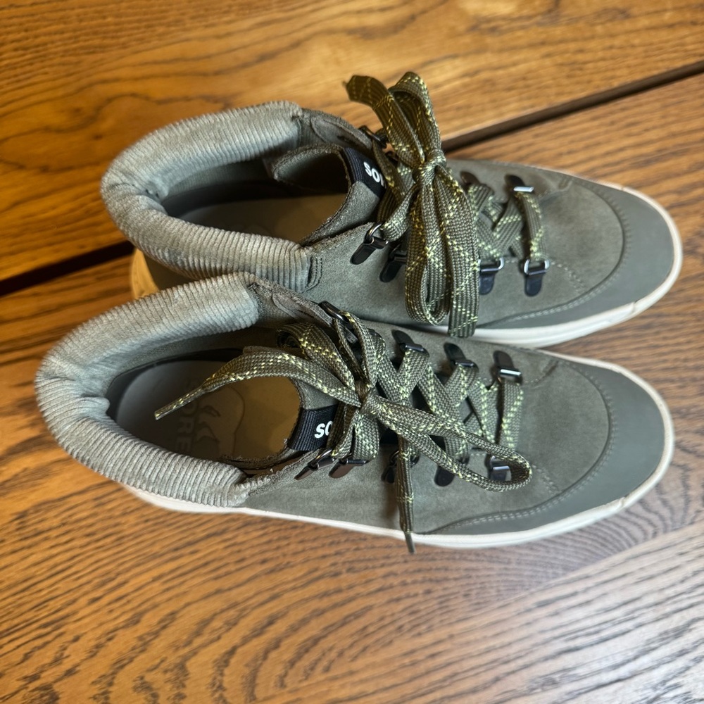 Sorel Women's Ona 53‎ Hiker  Olive High-Top Sneakers Boots hiking Women’s 9.5 - Picture 3 of 11